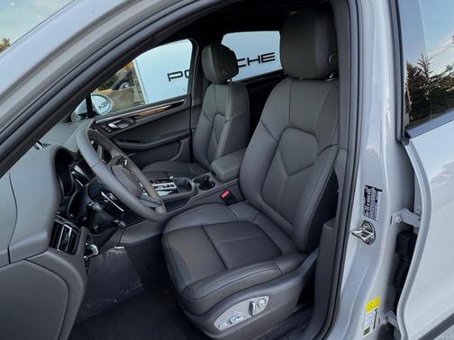 Chalk 2026 Porsche Macan Macan