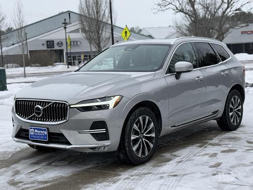 2023 Volvo XC60 B5 Plus Bright Theme
