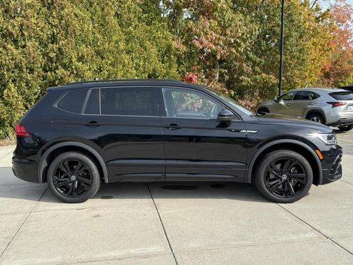 2024 Volkswagen Tiguan 2.0T SE R-Line Black 4MOTION