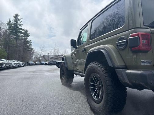 41 2025 Jeep Wrangler Rubicon