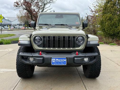 41 2025 Jeep Wrangler Rubicon