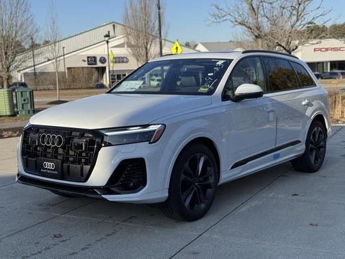 2026 Audi Q7 55 Premium Plus