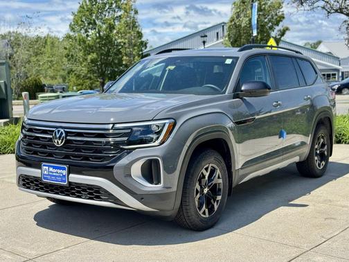 2025 Volkswagen Atlas 2.0T Peak Edition