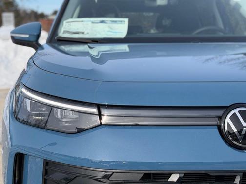monterey blue pearl 2026 Volkswagen Tiguan 2.0T SE 4MOTION