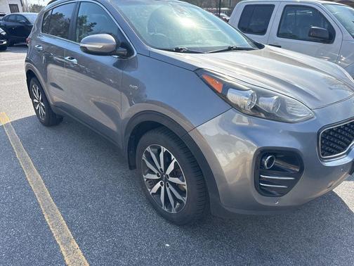 Mineral Silver 2018 Kia Sportage EX