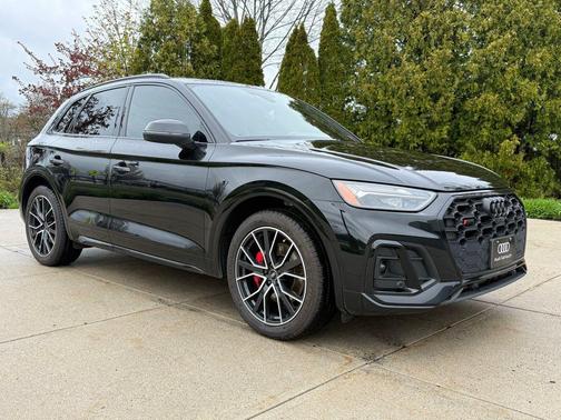 Mythos Black Metallic 2022 Audi SQ5 3.0T Premium Plus