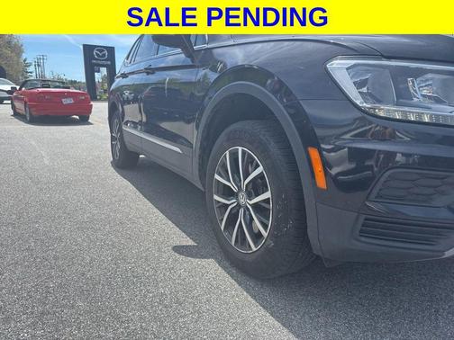 Deep Black Pearl 2020 Volkswagen Tiguan 2.0T SE 4MOTION