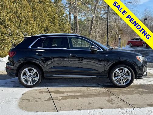 2021 Audi Q3 45 S line Premium