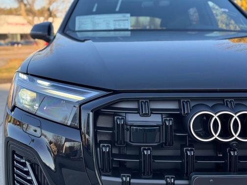 2026 Audi Q7 55 Premium Plus