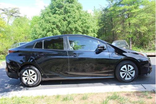 2017 Toyota Prius Four Touring