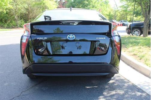 2017 Toyota Prius Four Touring