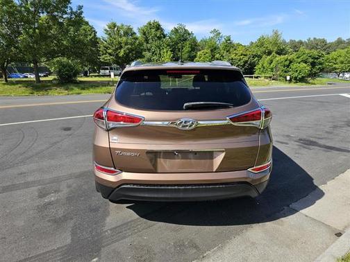 2016 Hyundai TUCSON SE