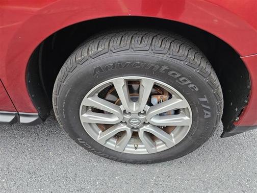 2015 Nissan Pathfinder SV