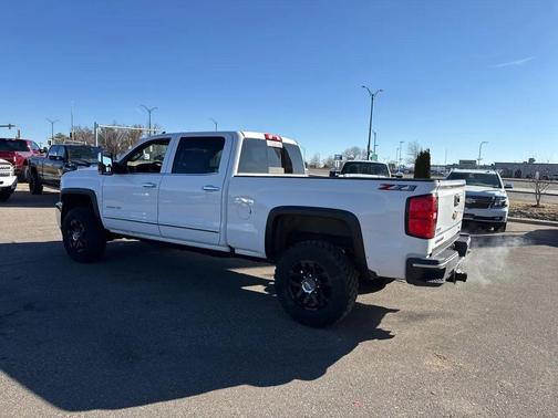 Summit White 2018 Chevrolet Silverado 2500 LTZ