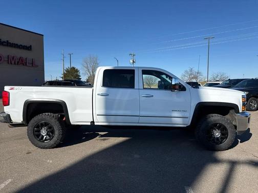 Summit White 2018 Chevrolet Silverado 2500 LTZ