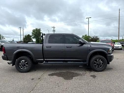 2018 RAM 2500 Laramie Crew Cab 4x4 6'4' Box