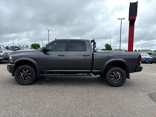 2018 RAM 2500 Laramie Crew Cab 4x4 6'4' Box