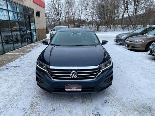 2022 Volkswagen Passat 2.0T SE