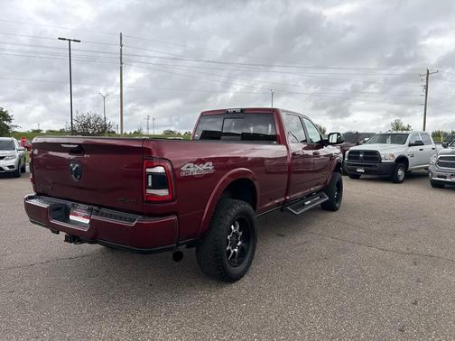 2019 RAM 2500 Laramie Crew Cab 4x4 8' Box