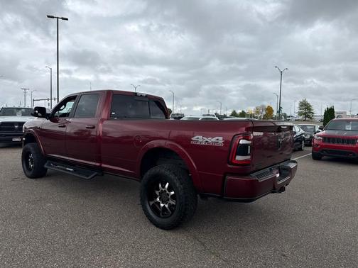 2019 RAM 2500 Laramie Crew Cab 4x4 8' Box