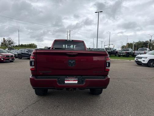2019 RAM 2500 Laramie Crew Cab 4x4 8' Box