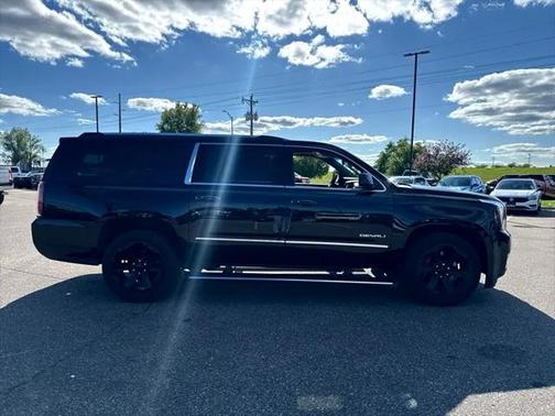 2017 GMC Yukon XL Denali