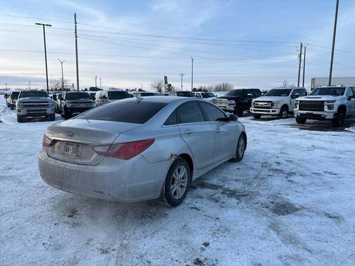 2013 Hyundai SONATA GLS