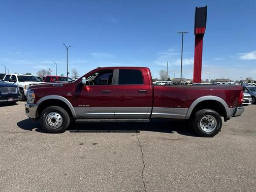 Delmonico Red Pearlcoat 2019 RAM 3500 Laramie Crew Cab 4x4 8' Box