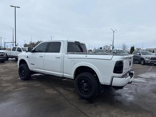 2019 RAM 3500 Laramie Crew Cab 4x4 6'4' Box