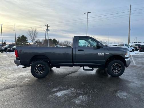 2017 RAM 2500 Tradesman Regular Cab 4x4 8' Box