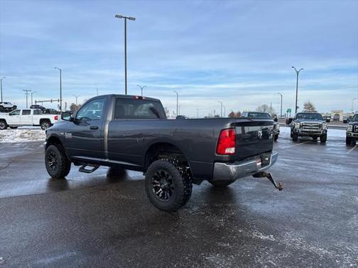 2017 RAM 2500 Tradesman Regular Cab 4x4 8' Box