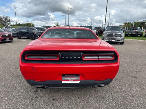 2015 Dodge Challenger SXT