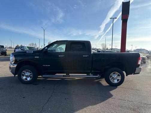 2019 RAM 2500 Big Horn Crew Cab 4x4 6'4' Box