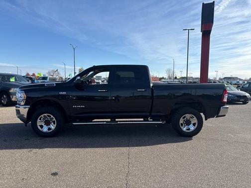 2019 RAM 2500 Big Horn Crew Cab 4x4 6'4' Box