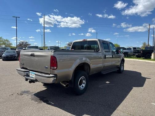 Gold 2002 Ford F-350 Lariat
