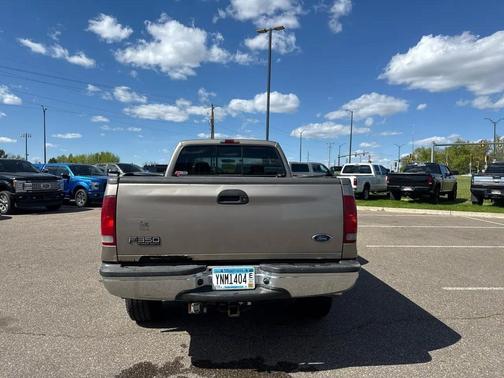 Gold 2002 Ford F-350 Lariat