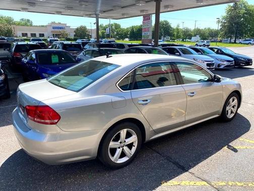 2014 Volkswagen Passat 1.8T S