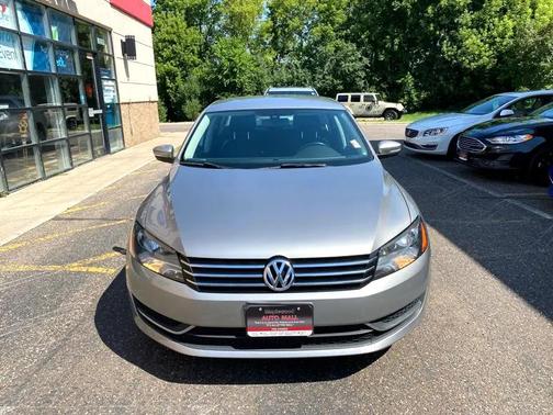 2014 Volkswagen Passat 1.8T S