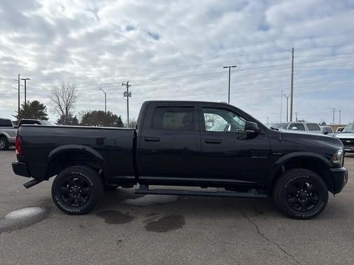 2018 RAM 2500 Laramie Crew Cab 4x4 6'4' Box