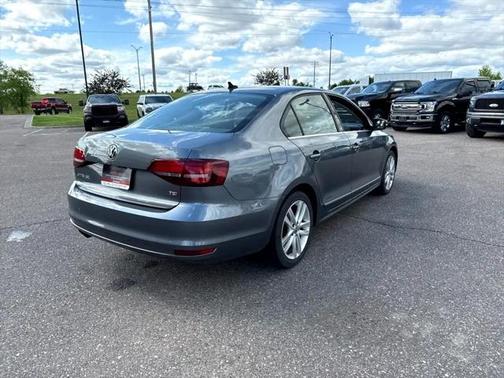 2017 Volkswagen Jetta 1.8T SEL