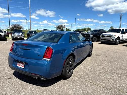 2022 Chrysler 300 Touring