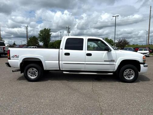2005 GMC Sierra 2500 SLE H/D Crew Cab