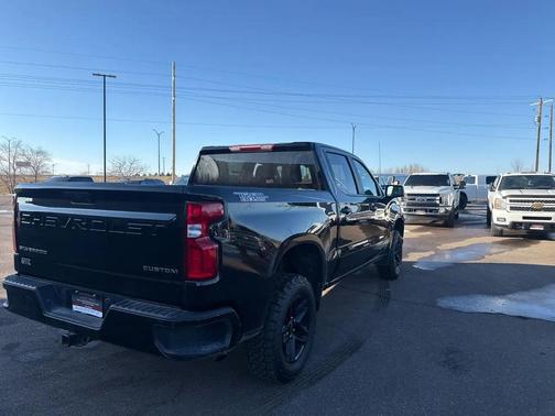 2022 Chevrolet Silverado 1500 Custom Trail Boss