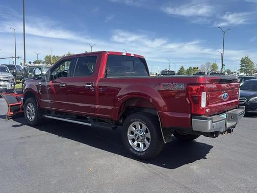 Ruby Red Metallic Tinted Clearcoat 2019 Ford F-350 Lariat