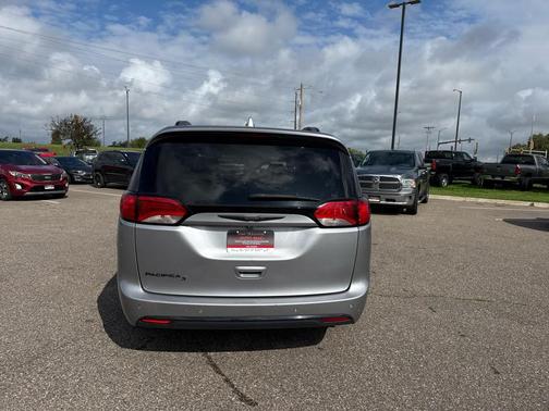 2018 Chrysler Pacifica Touring-L Plus