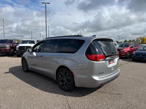 2018 Chrysler Pacifica Touring-L Plus