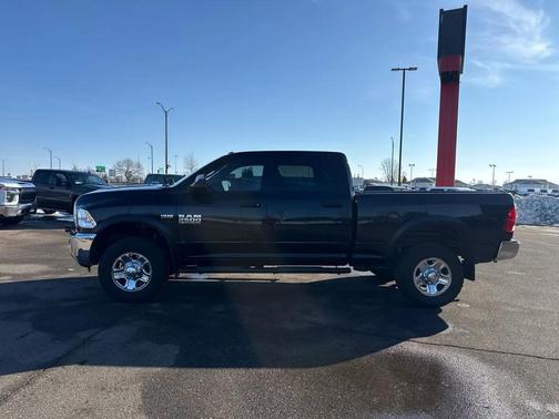 2017 RAM 2500 Tradesman Crew Cab 4x4 6'4' Box