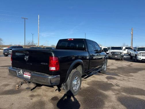 2017 RAM 2500 Tradesman Crew Cab 4x4 6'4' Box