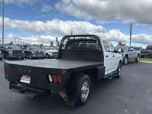 Bright White Clearcoat 2021 RAM 2500 Tradesman Crew Cab 4x4 8' Box