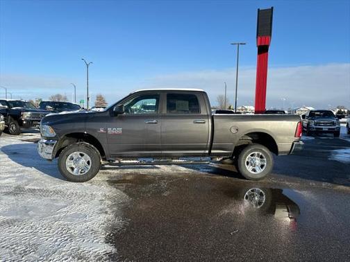 2017 RAM 2500 SLT Crew Cab 4x4 6'4' Box